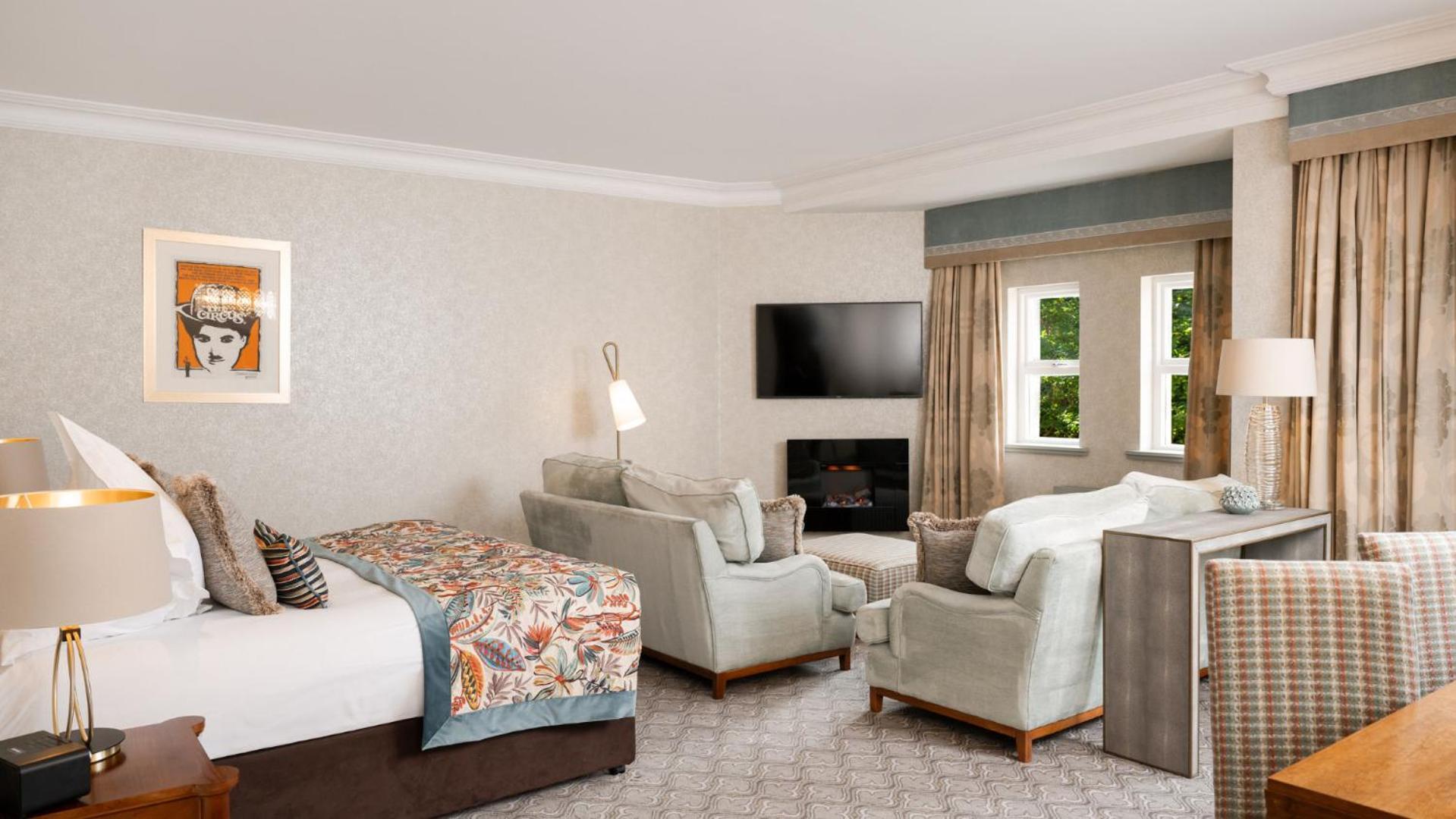 The Culloden Estate And Spa Holywood  Exterior photo A suite at The Grove